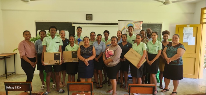 DBS donates to the Seychelles Institute of Agriculture and Horticulture